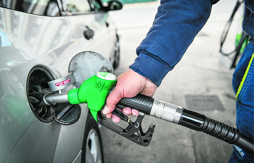 Πύραυλος οι τιμές στην ενέργεια – Μεθοδική επιχείρηση της κυβέρνησης Μητσοτάκη «να πάρουν φωτιά» καύσιμα και ρεύμα