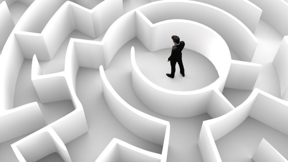 Το πρόβλημα του δημοκρατικού χώρου δεν είναι ούτε τα «τοτέμ» ούτε οι «σωτήρες»