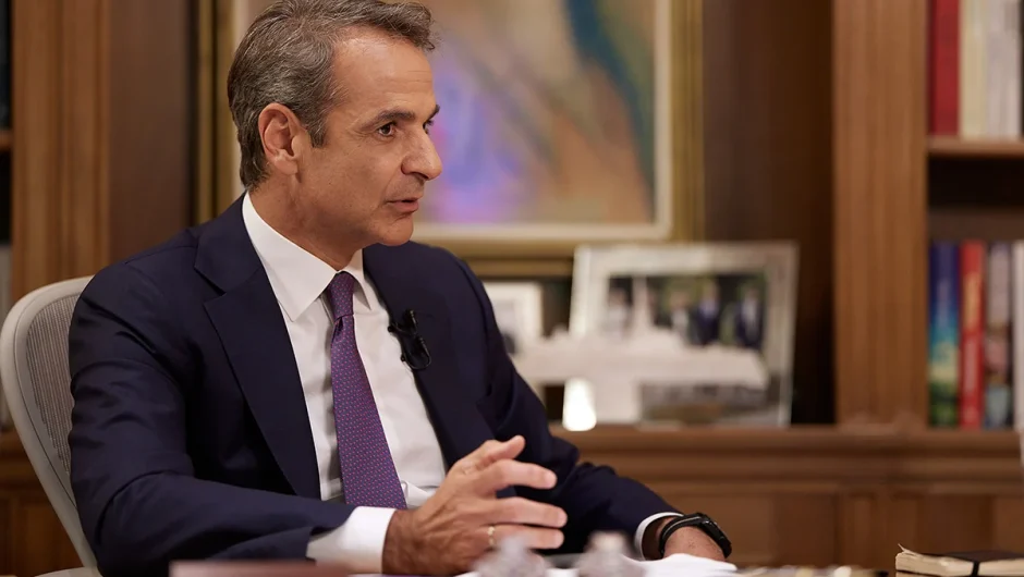 Ο Γιώργος, η Νίκη και ο δημοσιογράφος του… υπουργείου Παιδείας