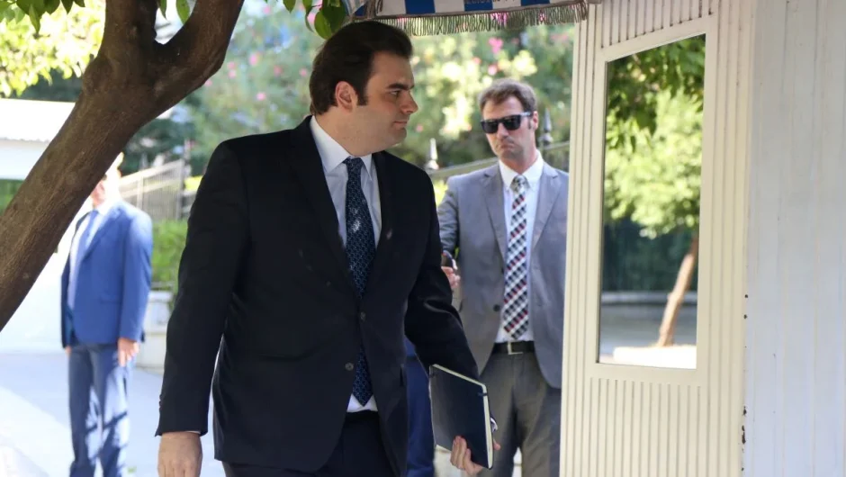 Οι μυστικές συναντήσεις στο Μέγαρο Μαξίμου