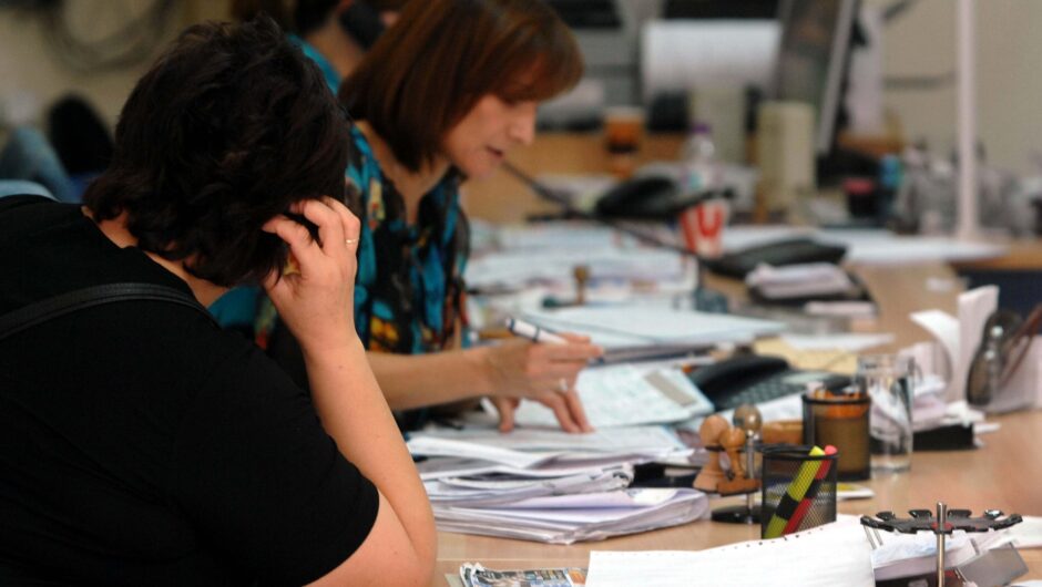 Μπόνους παραγωγικότητας σε όλο τον δημόσιο τομέα
