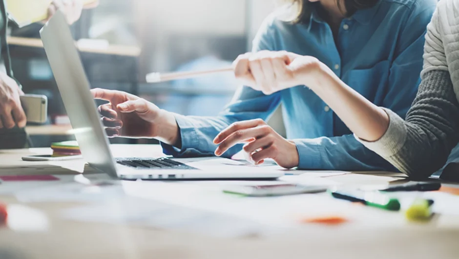 Σε ένα πιστοποιητικό φορολογική και ασφαλιστική ενημερότητα – Πότε θα «σκοντάφτει» η έκδοσή του