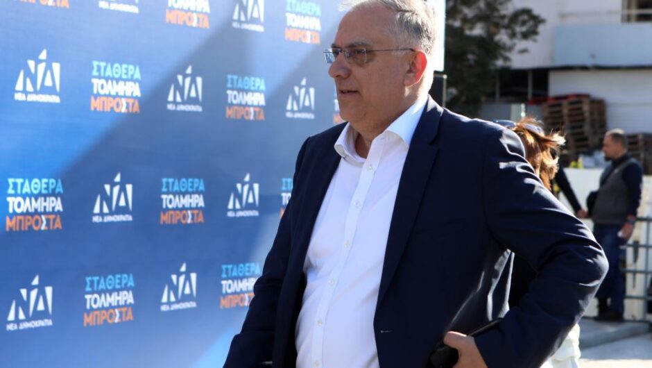 Τάκης Θεοδωρικάκος / Σε πανικό μετά τις αποκαλύψεις – Αντί να δώσει απαντήσεις τα βάζει με τον ΣΥΡΙΖΑ