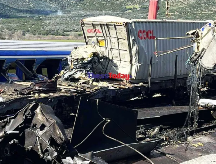 Τέμπη: Οργή συγγενών θυμάτων κατά Γεωργιάδη, επειδή τους επικαλέστηκε στη Βουλή
