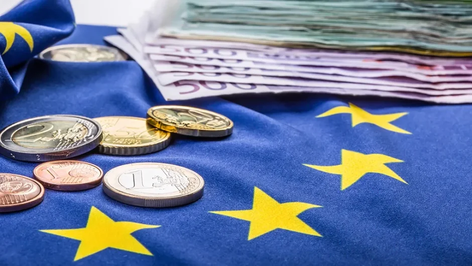 Είναι πολλά τα λεφτά των ευρωβουλευτών