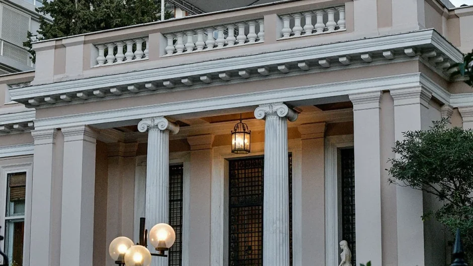 Απορίες στο Μαξίμου για τα κανάλια που ξεφεύγουν από τη «γραμμή»