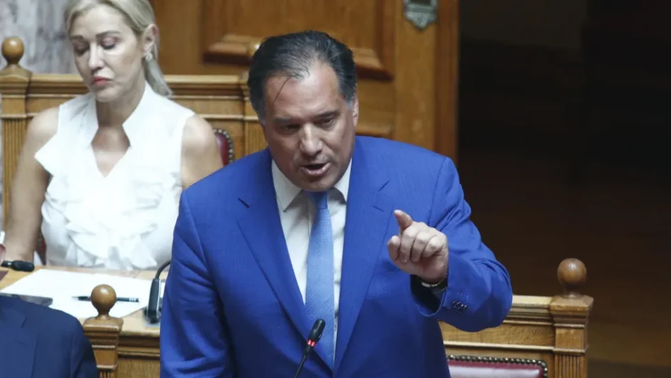 Συνεχίζει τις απειλές ο Γεωργιάδης, φέρνει διάταξη για επίταξη ιδιωτών γιατρών