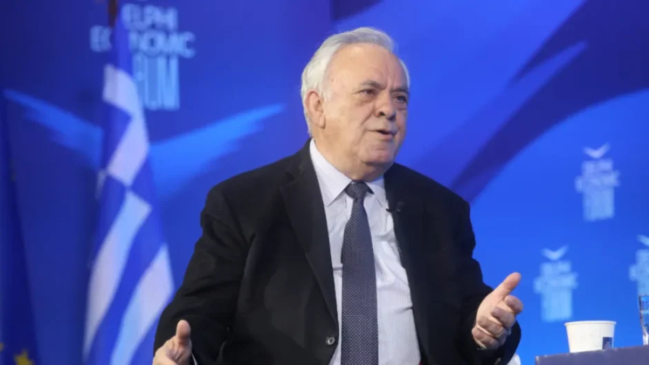 Άρθρο-βόμβα του Θανάση Καρτερού για την αποχώρηση του Δραγασάκη