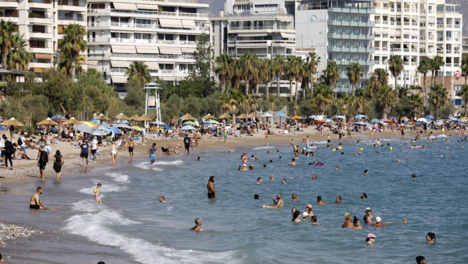 Eπιμένει ο καύσωνας και σήμερα με 40αρια: Ανάσες δροσιάς από την Τρίτη – Πόσο θα πέσει η θερμοκρασία