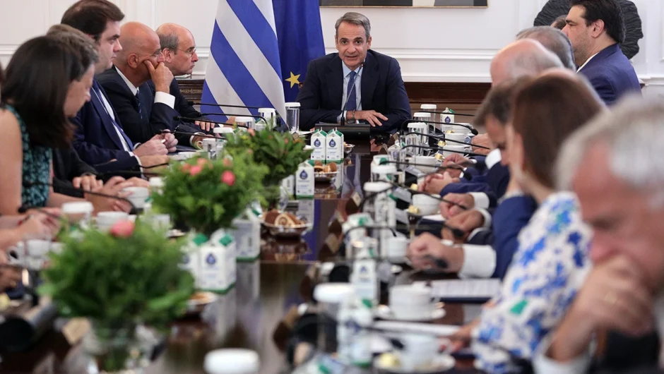 Μητσοτάκης στο υπουργικό: Είμαστε σε εγρήγορση για τις τιμές στο ρεύμα – Η κυβέρνηση θα κινείται προς όφελος των πολιτών