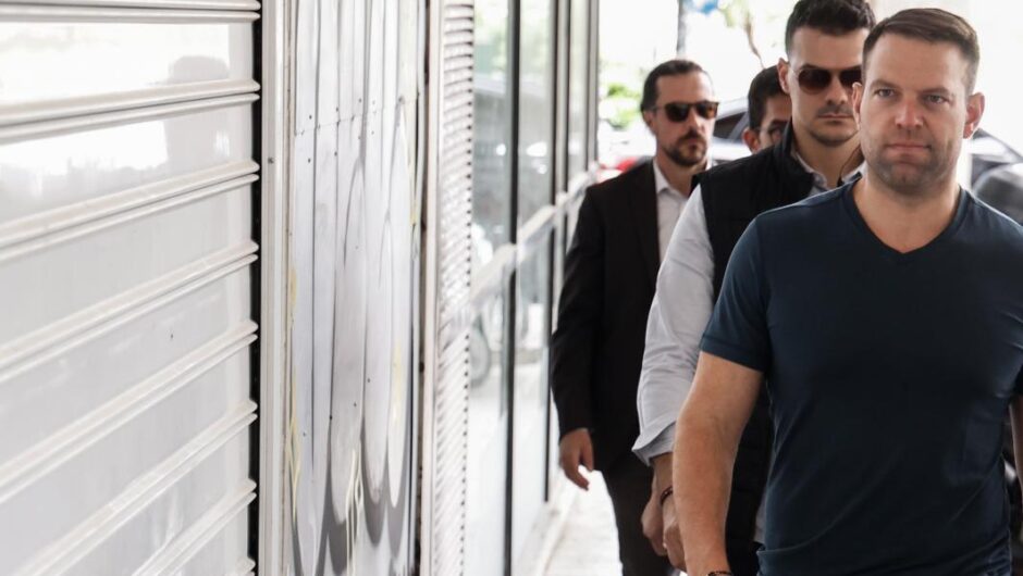Κασσελάκης για Attica Bank / Κρύφτηκε ο κατά τα άλλα «σκληρός» με τις τράπεζες υπουργός – Σιγήν ιχθύος από τα ΜΜΕ