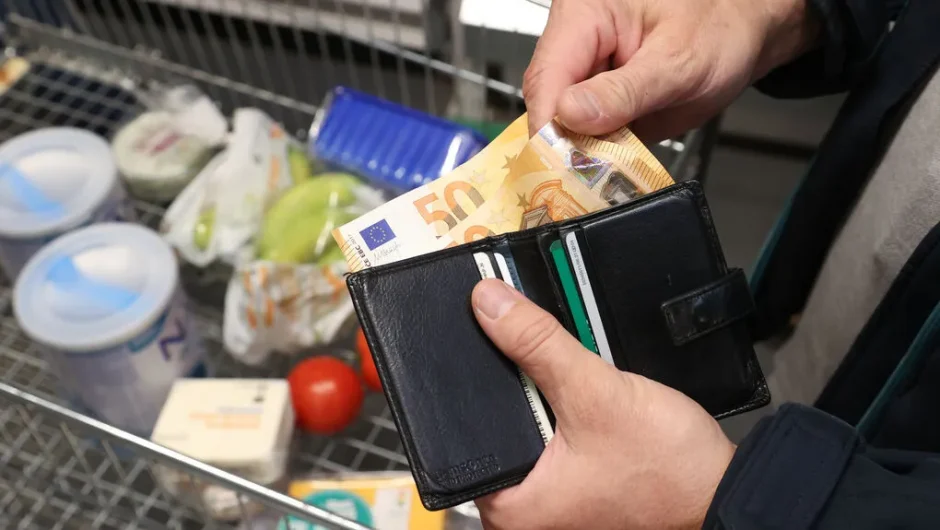 Ακρίβεια και φόροι