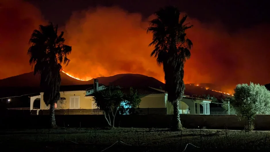 «Κόλαση επί Γης» – Συγκλονιστικές εικόνες από τη μεγάλη φωτιά στη Βορειοανατολική Αττική