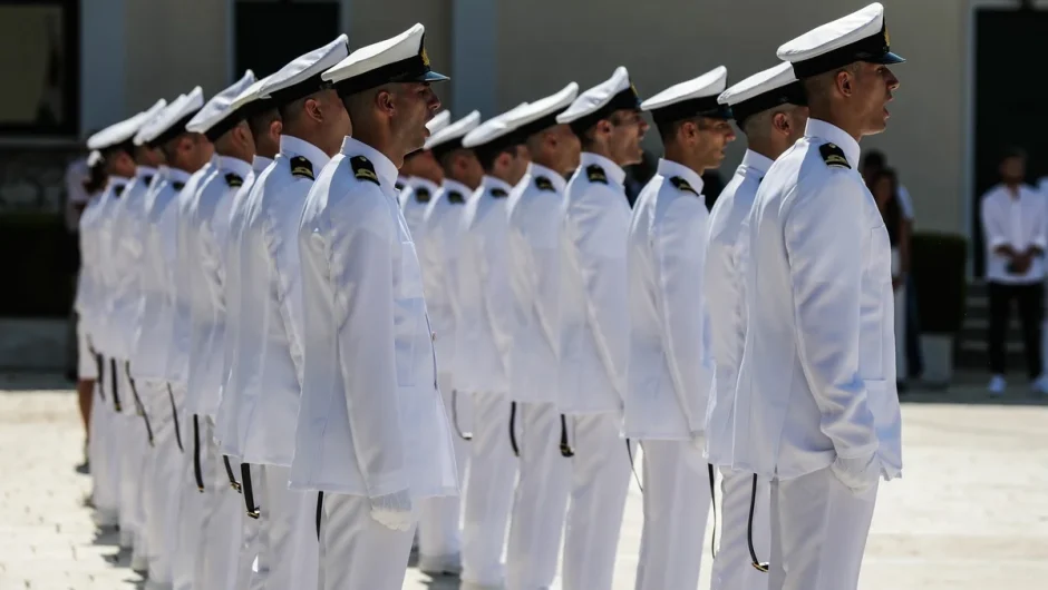 Τα απίθανα του Ναυτικού: Δεν έχουν ανθυποπλοίαρχους, φτιάχνουν θέσεις για ναυάρχους
