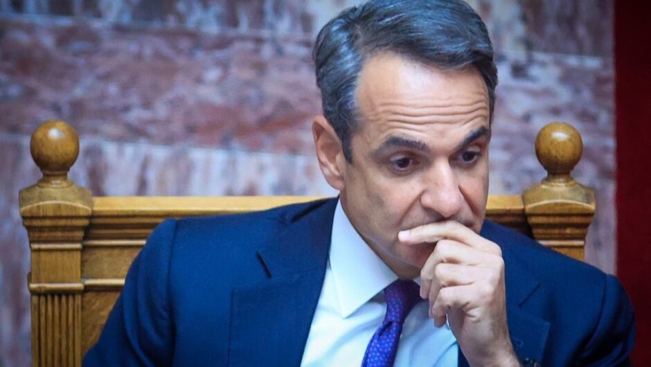 Πρωθυπουργοί πανηγυρίζουν, υπουργοί κάτι ψελλίζουν και προσφέρουν στον κυρίαρχο λαό με το κιλό σανό