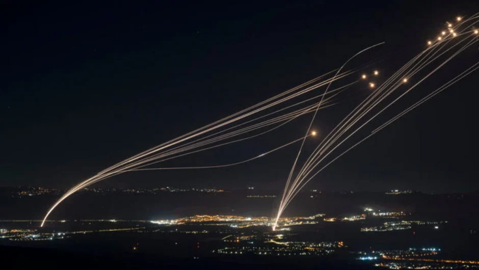 Χεζμπολάχ: Εκτόξευσε ρουκέτες κατά του Ισραήλ – «Αντίστροφη μέτρηση» για τα αντίποινα του Ιράν