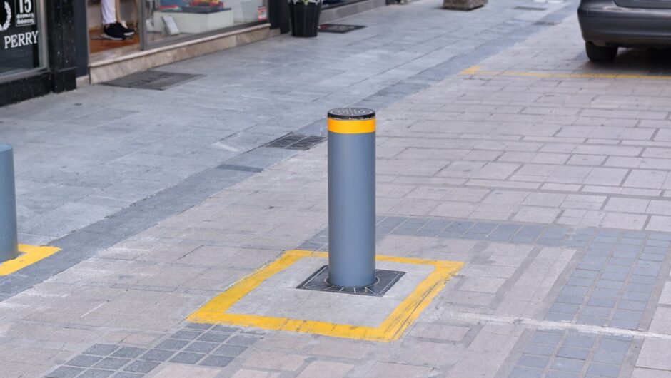 «Βόμβα» από το Ελεγκτικό συνέδριο: Στον «αέρα»… οι βυθιζόμενες μπάρες στη Λάρισα – Δεν μπορεί να υπογραφεί η σύμβαση μεταξύ Δήμου και ΟΤΕ