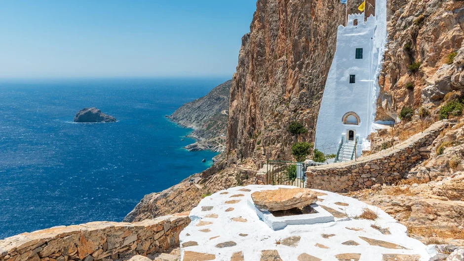 Τρεις από τις πιο εντυπωσιακές Παναγίες στις Κυκλάδες