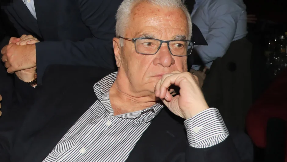 Γιάννης Πρετεντέρης: Του δείχνουν την πόρτα της εξόδου από «ΤΑ ΝΕΑ» και το MEGA
