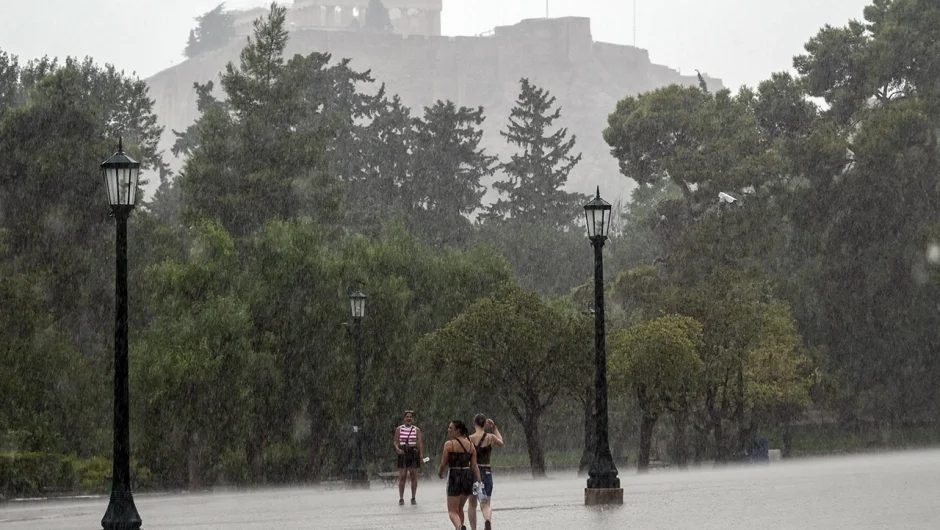 «Ανορθόδοξη αστάθεια» του καιρού την επόμενη εβδομάδα – Τι λένε μετεωρολόγοι για τις βροχές που έρχονται