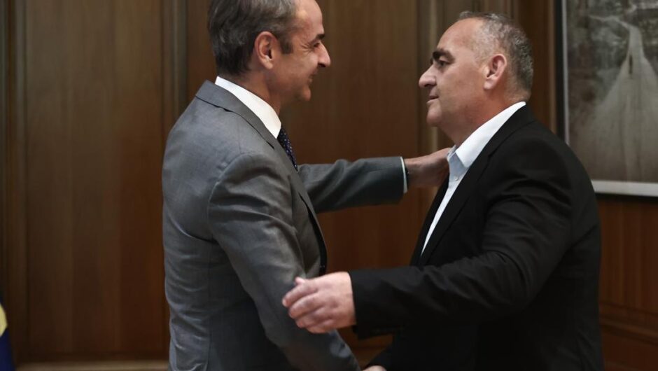 Χειμάρρα – Εκλογές / Ούτε γάτα ούτε ζημιά