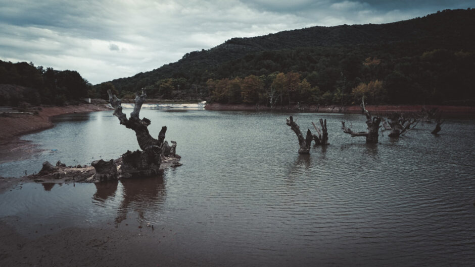Λάρισα: Γνωρίζοντας τη Σκήτη Αγιάς με την εντυπωσιακή λίμνη