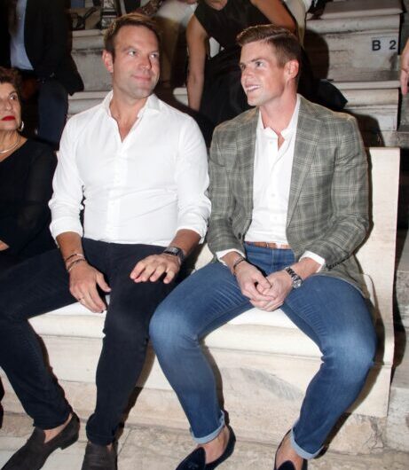 Στέφανος Κασσελάκης: Με τον Tyler McBeth στο Ηρώδειο – Η αγενής συμπεριφορά προς τους δημοσιογράφους και το ζεϊμπέκικο του Απόστολου Γκλέτσου