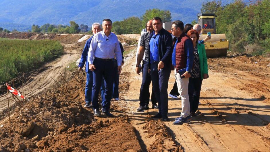 Κάνει χιλιόμετρα ο Δ. Κουρέτας…