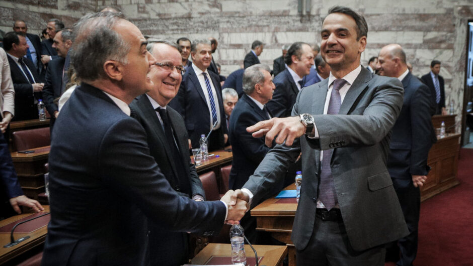 Έρχονται νέες γαλάζιες ερωτήσεις στη Βουλή και στέλνουν το μήνυμα της «καθημερινότητας» στο Μαξίμου – Διαγραφή και κριτική στα πηγαδάκια
