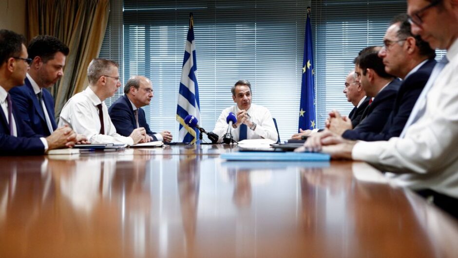 Σμπαράλια το «δόγμα ασφάλειας» Μητσοτάκη: Διέρρηξαν και τρίτο υπουργείο