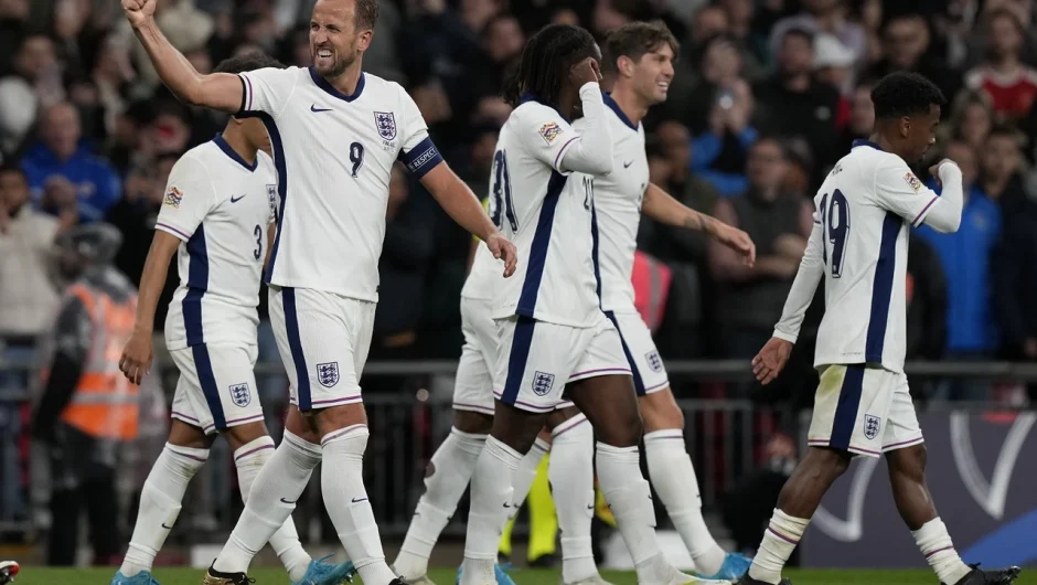 Κίτρινη κάρτα από την UEFA στη Βρετανία – Απειλεί με αποκλεισμό τις αγγλικές ομάδες αν ο Στάρμερ φέρει ρυθμιστική Αρχή στο ποδόσφαιρο