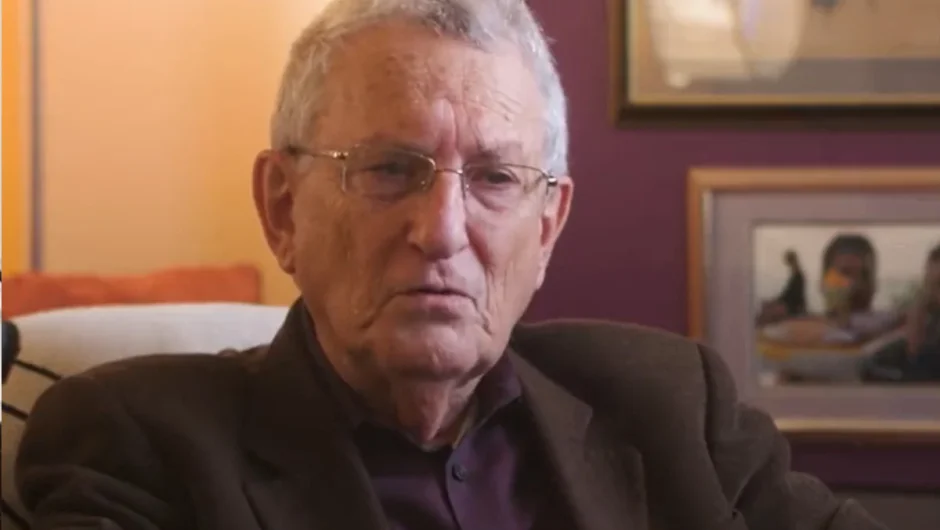 Γιατί ο Γκρίνμπεργκ σκίζει τα πτυχία του με το «ώπα παιδιά» του Χατζηδάκη