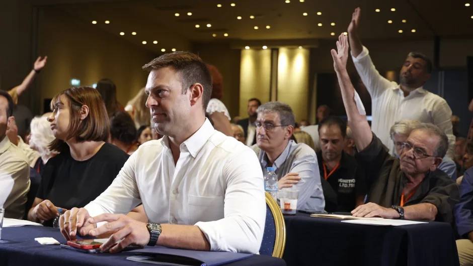 Ξανά υποψήφιος ή νέο κόμμα από Κασσελάκη – Παραιτούνται τα στελέχη του κύκλου του