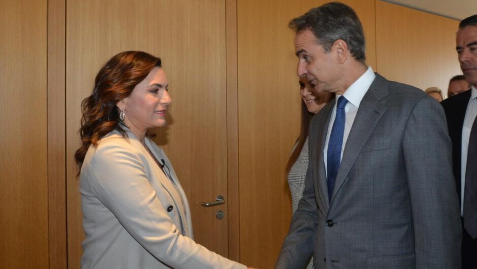 Παύλος Μαρινάκης / «Άδειασε» την Όλγα Κεφαλογιάννη για τα χαλιά μετά τις αντιδράσεις