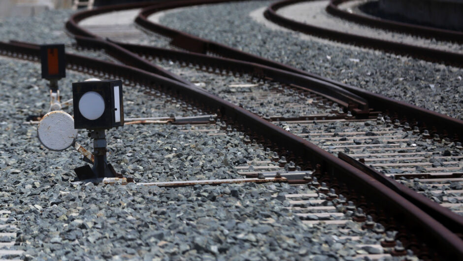 Τρένα: Ερωτήματα για την ασφάλεια στις ράγες