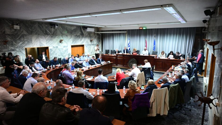 Υπερψηφίστηκε από το Δημοτικό Συμβούλιο Λάρισας η αύξηση στα Δημοτικά Τέλη: «Αναπόφευκτη» είπε η Δημοτική Αρχή – «Μπορείτε να την αποφύγετε» υποστήριξε η αντιπολίτευση