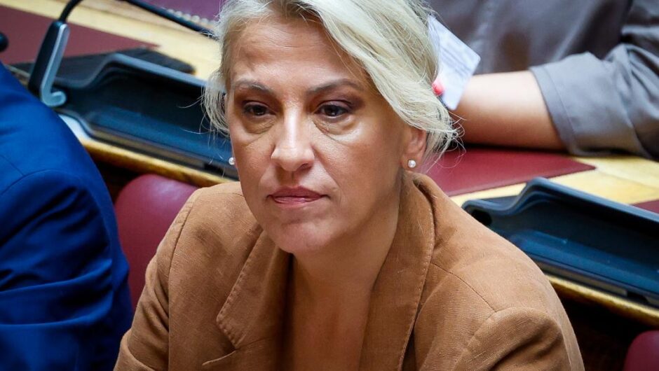 Ρένα Δούρου / Αυξάνονται τα ερωτήματα για τη στρατιωτική στήριξη της Ουκρανίας