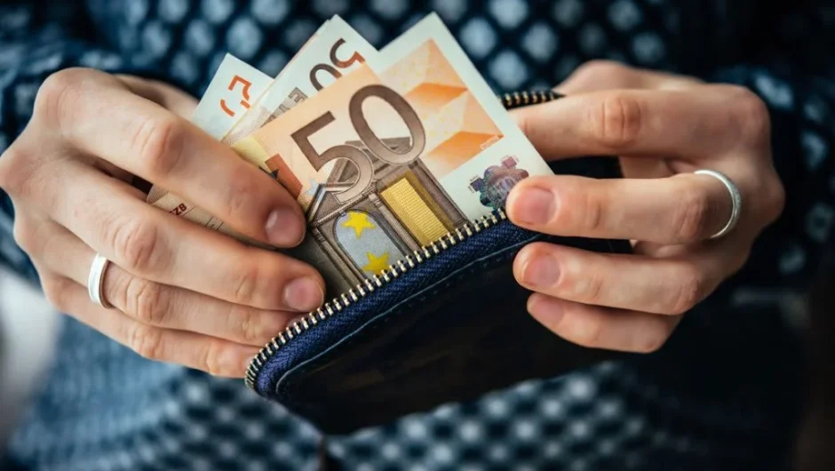 Συνάντηση ΑΔΕΔΥ – Ένωσης Δικαστών και Εισαγγελέων Ελλάδας για την επαναφορά 13ου και 14ου μισθού στο Δημόσιο