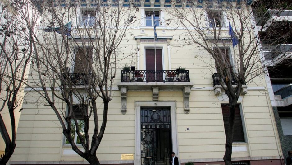 Μενού με… ξινά καναπεδάκια, την ώρα που στον ΣΥΡΙΖΑ μετρούν τα ψηφαλάκια