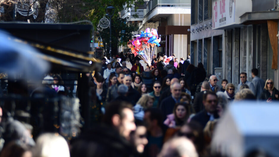 Ποιες Κυριακές θα είναι ανοιχτά τα καταστήματα μέχρι τα Χριστούγεννα, τι θα κάνουν τα σούπερ μάρκετ
