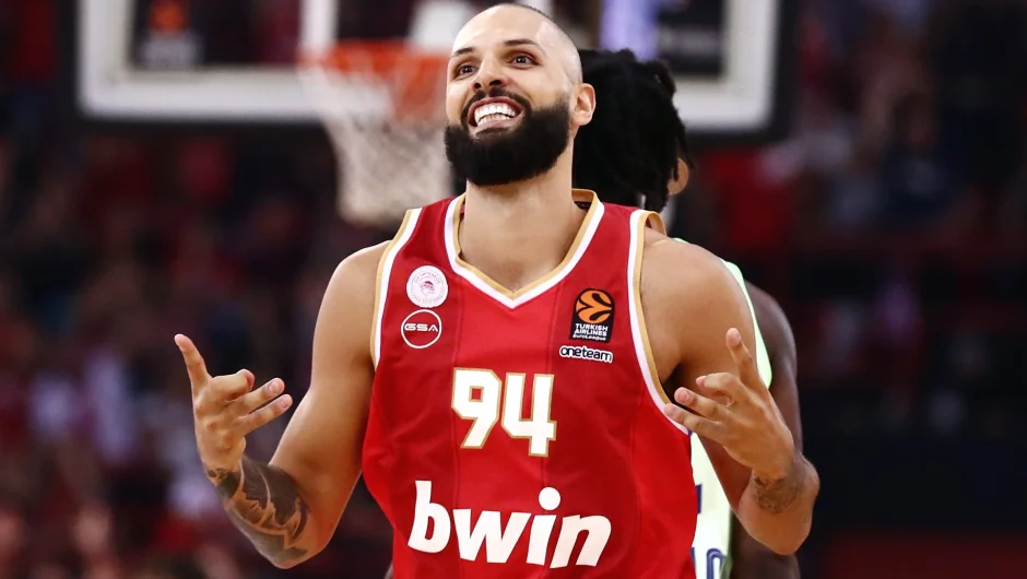 Ολυμπιακός – Μπαρτσελόνα 95-74: «Ερυθρόλευκο» πάρτι στο ΣΕΦ