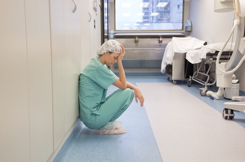 Ας τιμήσουμε τις νοσηλεύτριες και τους νοσηλευτές μας!