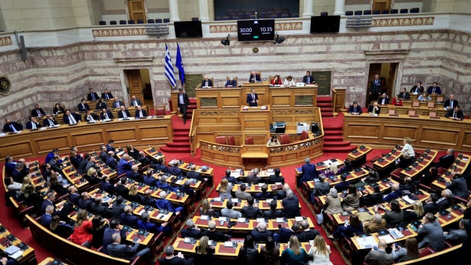 Οι τρεις «γκρίζες ζώνες» του Προϋπολογισμού – Για εξαγωγές, επενδύσεις και μισθούς