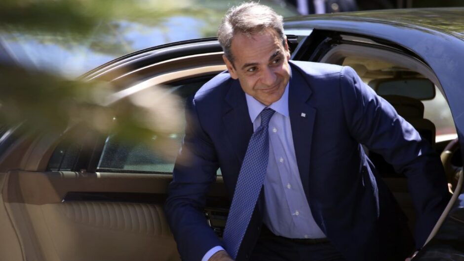 Θεριεύει το «τσουνάµι» που θα πνίξει την οικονοµία