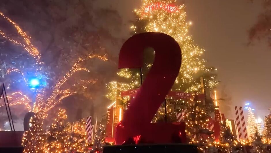 Δείτε βίντεο: Το χριστουγεννιάτικο πάρτι ξεκίνησε στη Λάρισα – Λάμψη, εορταστική αστερόσκονη, παγοδρόμιο και ατέλειωτη διασκέδαση