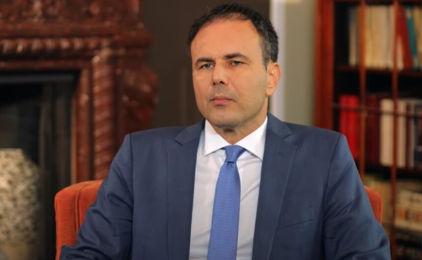 «Θα κάνει ταξίδι στη Ζιµπάµπουε»