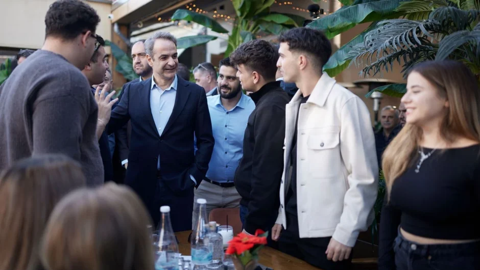 «Δεν γίνεται να χάνονται νέα παιδιά επειδή δεν φορούν κράνος – Για τον Θεό!»: Δείτε το βίντεο του Κυριάκου Μητσοτάκη από την Κρήτη