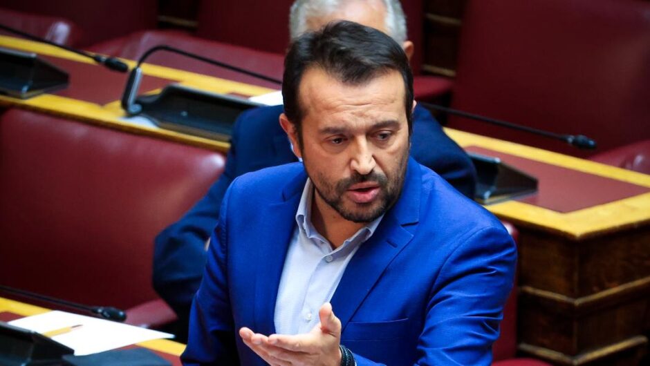 Νίκος Παππάς / 40 δισ. χρέος στους φορολογούμενους η ιδιωτικοποίηση μετοχών του δημοσίου στις τράπεζες