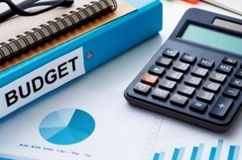 Τ0 2025 και η αβεβαιότητα, πολλοί φοβούνται μια νέα λιτότητα