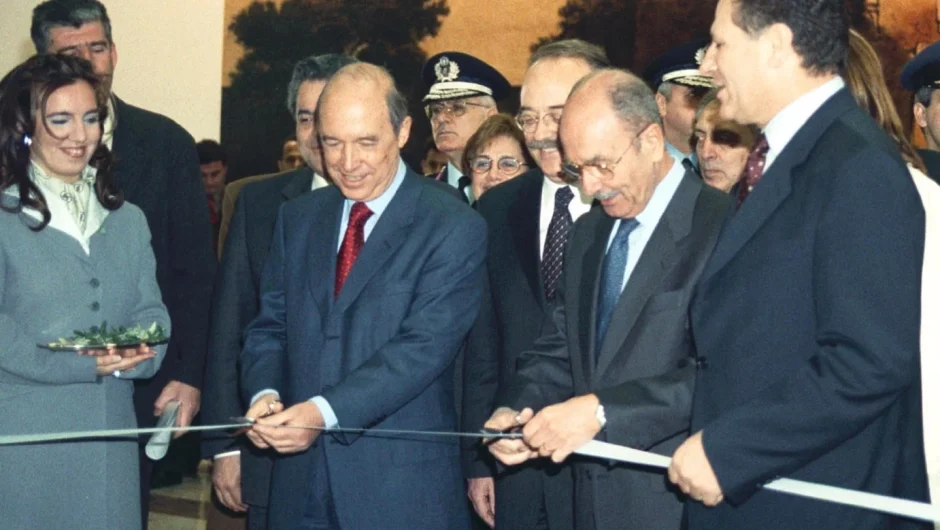 Σαν σήμερα 28 Ιανουαρίου: Τα εγκαίνια του Μετρό Αθήνας πριν από 25 χρόνια σε 12 cult φωτογραφίες